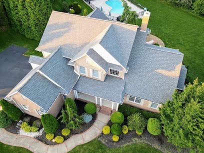 M&H Roofers, roofing contractor in Middletown, DE - photo 1